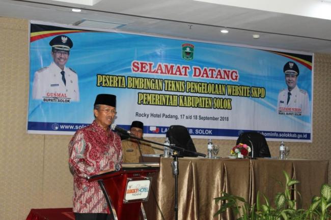 BUPATI SOLOK BUKA BIMBINGAN TEKNIS PENGELOLAAN WEBSITE SKPD