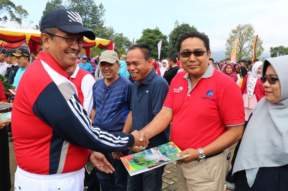 Kominfo Kabupaten Solok Terima Penghargaan atas Nilai A dalam Evaluasi LAKIP SKPD